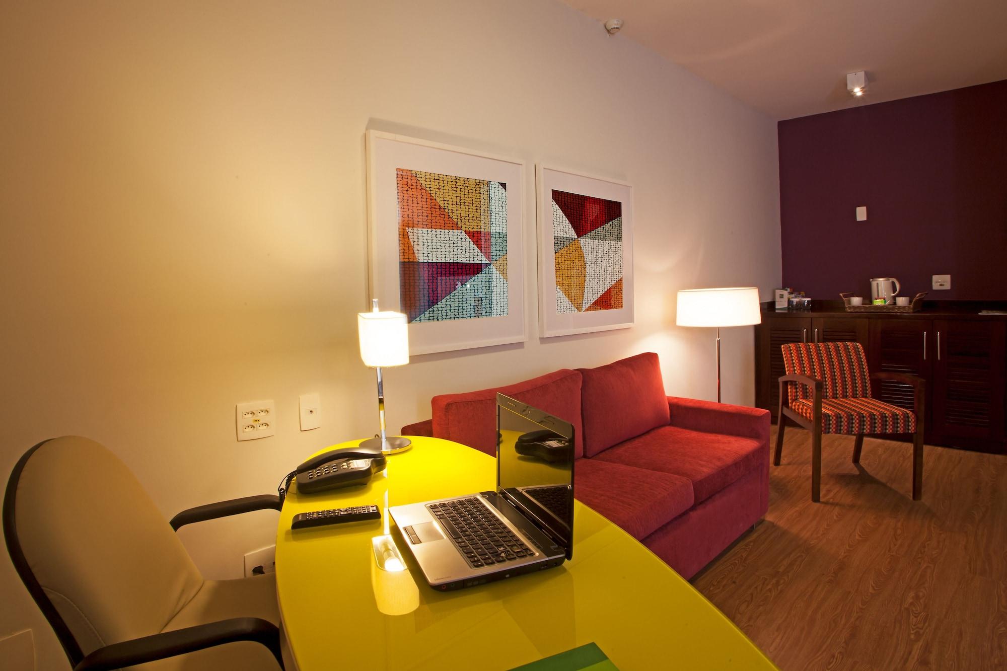 Quality Suites Alphaville Barueri Ngoại thất bức ảnh